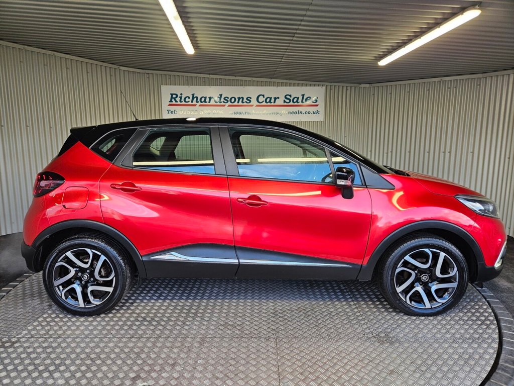 Used Renault Captur 2018 for sale - 76841261: Photo 2