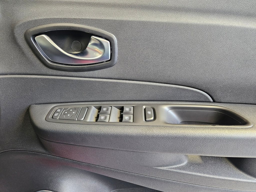 Used Renault Captur 2018 for sale - 76841261: Photo 22