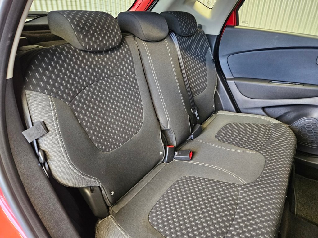 Used Renault Captur 2018 for sale - 76841261: Photo 24