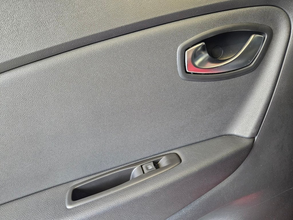 Used Renault Captur 2018 for sale - 76841261: Photo 33