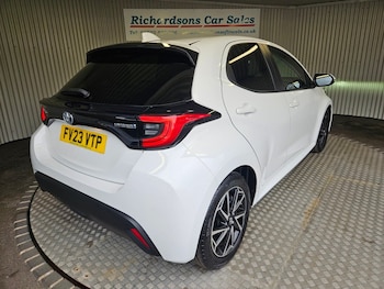 Used Toyota Yaris 2023 for sale - 78650237: Photo