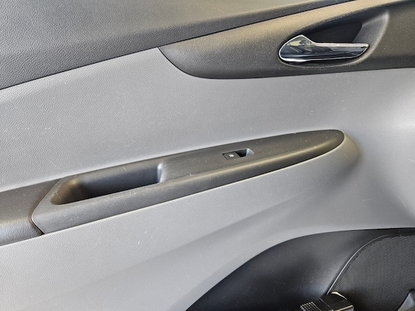 Used Vauxhall Viva 2016 for sale - 76323132: Photo 30