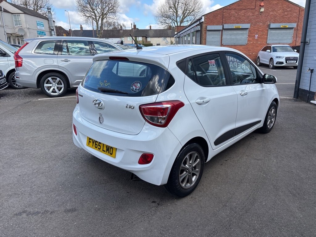 Used Hyundai i10 2015 for sale - 78110707: Photo 2