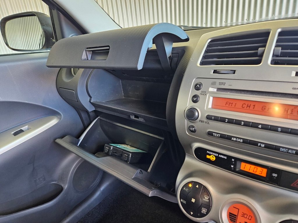 Used Toyota Urbancruiser 2009 for sale - 76768400: Photo 16