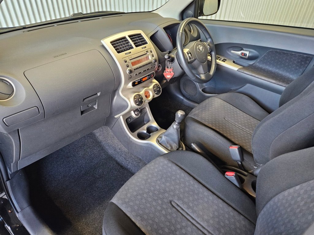 Used Toyota Urbancruiser 2009 for sale - 76768400: Photo 25