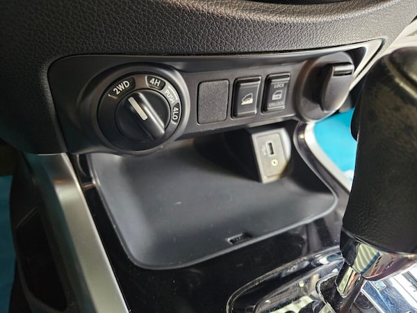 Used Nissan Navara 2020 for sale - 75831115: Photo 42
