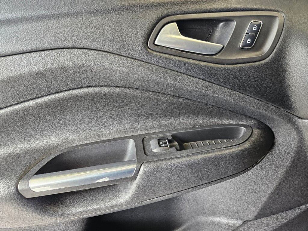 Used Ford Kuga 2016 for sale - 76080752: Photo 41