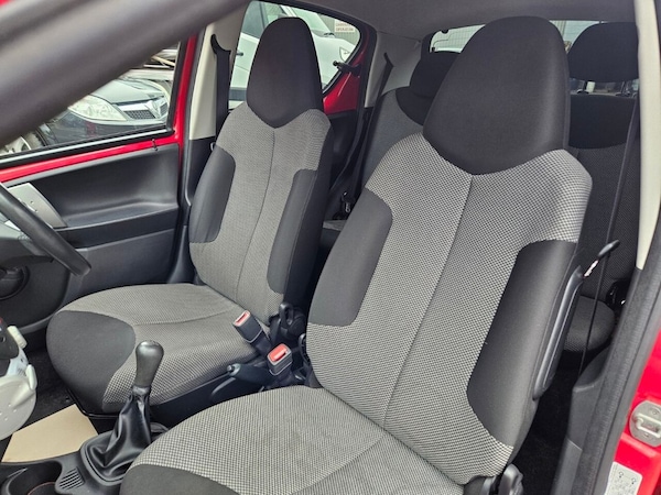 Used Toyota AYGO 2014 for sale - 76256290: Photo 10