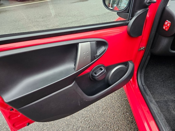 Used Toyota AYGO 2014 for sale - 76256290: Photo 11