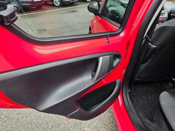 Used Toyota AYGO 2014 for sale - 76256290: Photo 14
