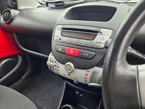 Used Toyota AYGO 2014 for sale - 76256290: Photo 21