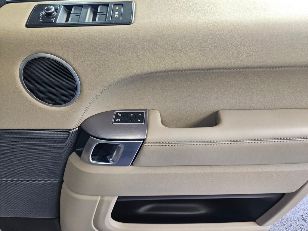 Used Land Rover Range Rover Sport 2015 for sale - 77547094: Photo 39