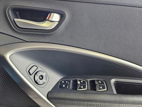 Used Hyundai Santa Fe 2016 for sale - 75276029: Photo 17