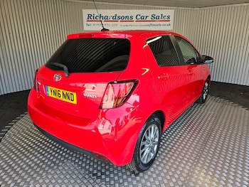 Used Toyota Yaris 2016 for sale - 75473616: Photo