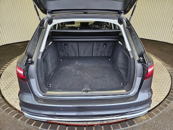 Used Audi A4 2023 for sale - 77384310: Photo