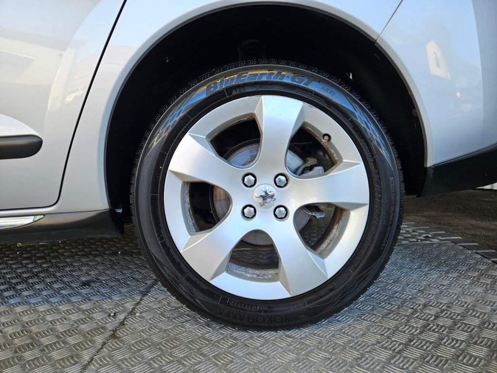 Used Peugeot 3008 2011 for sale - 77356594: Photo 15