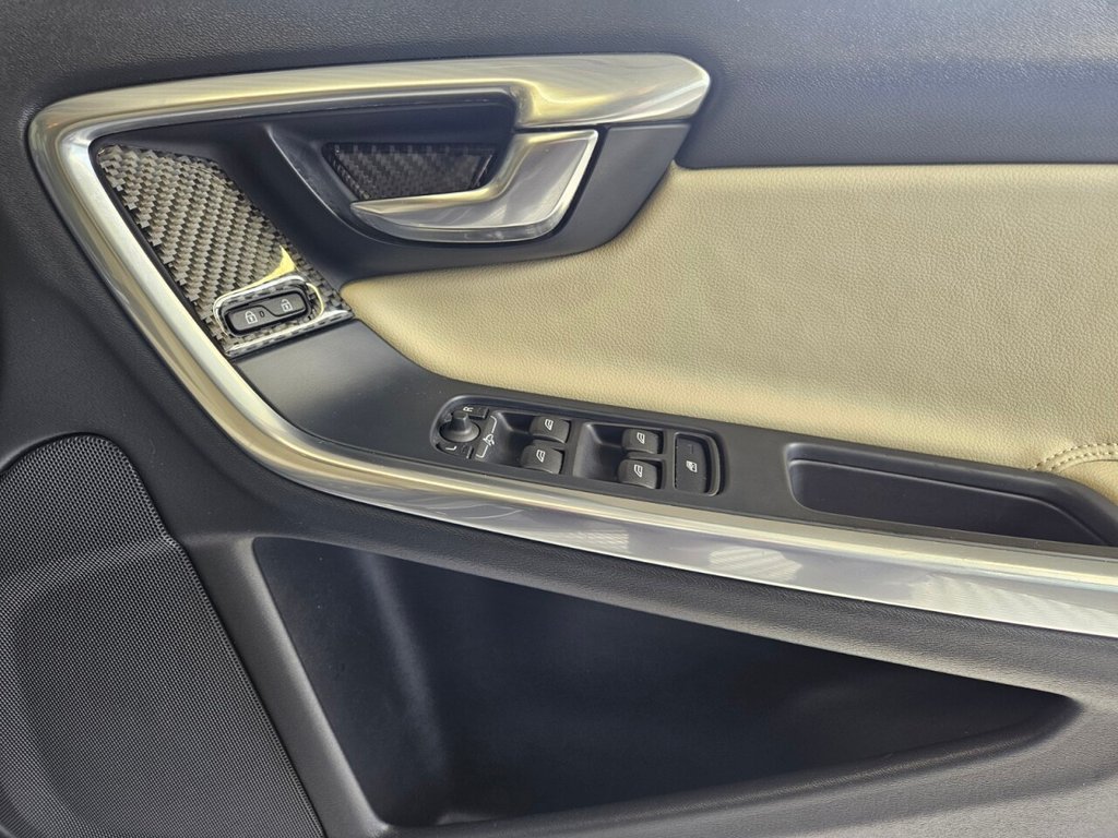 Used Volvo V60 2016 for sale - 76057035: Photo 28