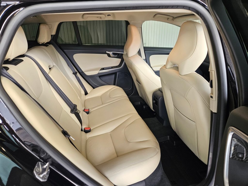 Used Volvo V60 2016 for sale - 76057035: Photo 31