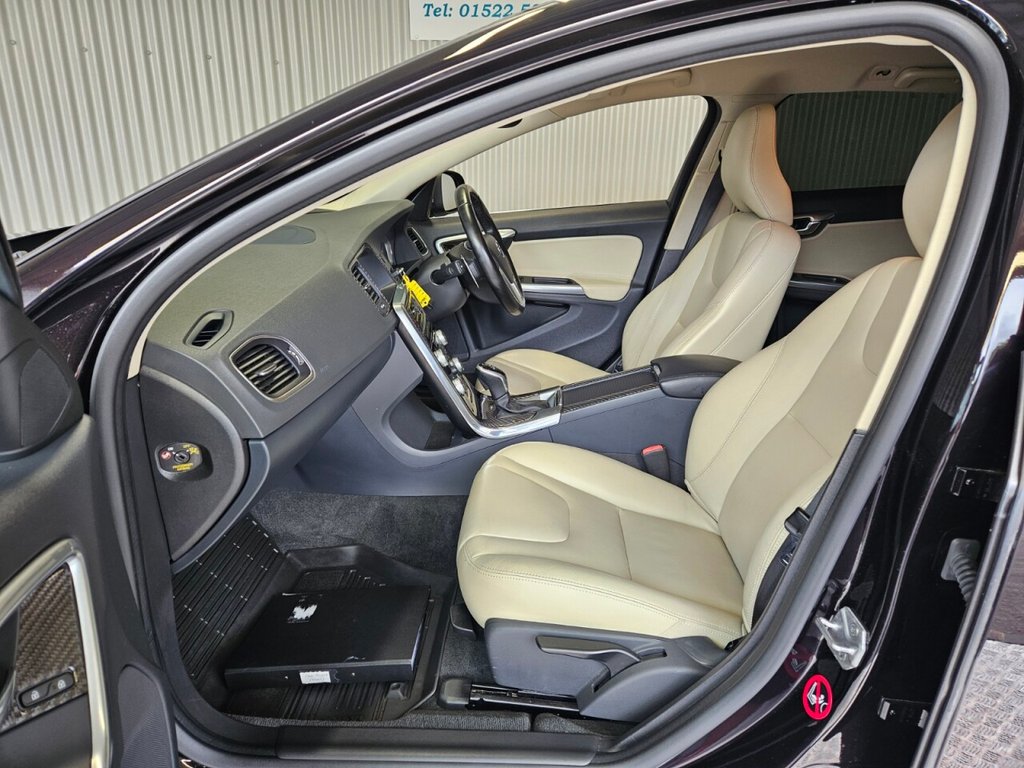 Used Volvo V60 2016 for sale - 76057035: Photo 35