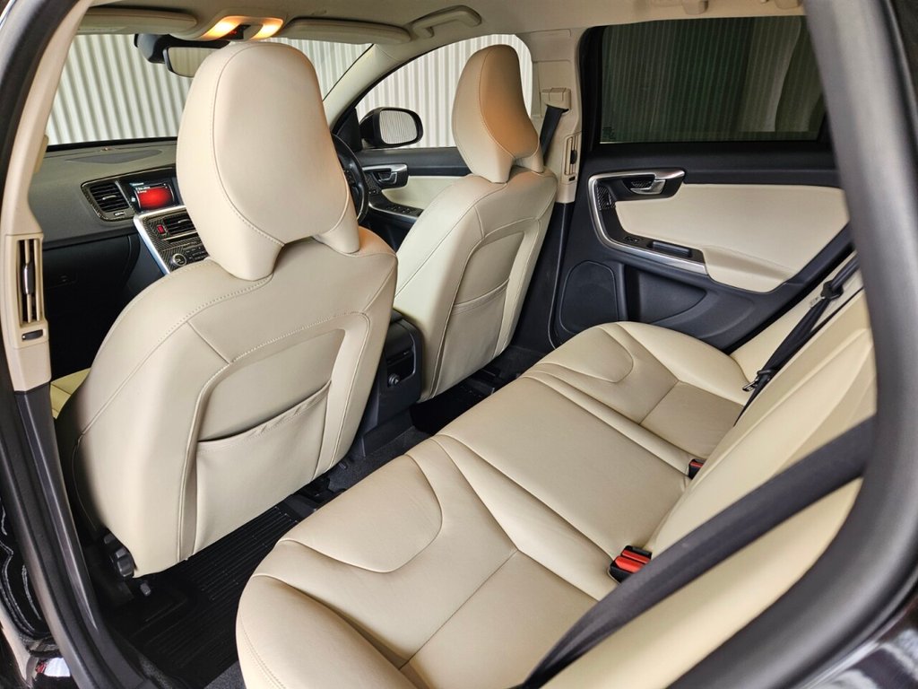 Used Volvo V60 2016 for sale - 76057035: Photo 38