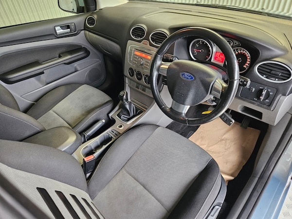 Used Ford Focus 2009 for sale - 76256250: Photo 16