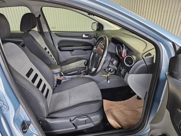 Used Ford Focus 2009 for sale - 76256250: Photo 17