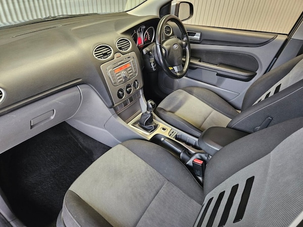 Used Ford Focus 2009 for sale - 76256250: Photo 24