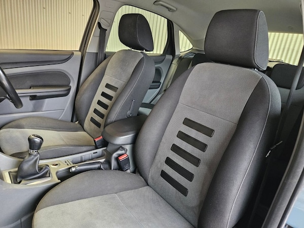 Used Ford Focus 2009 for sale - 76256250: Photo 26