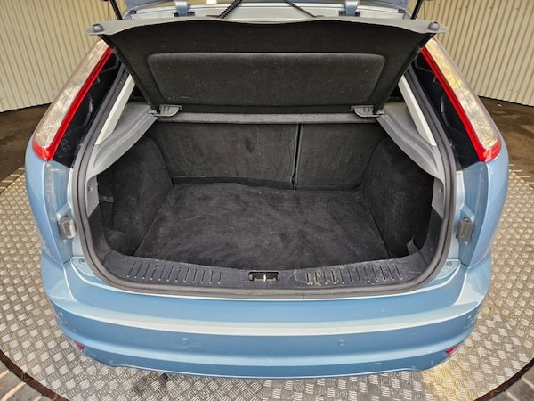 Used Ford Focus 2009 for sale - 76256250: Photo 5