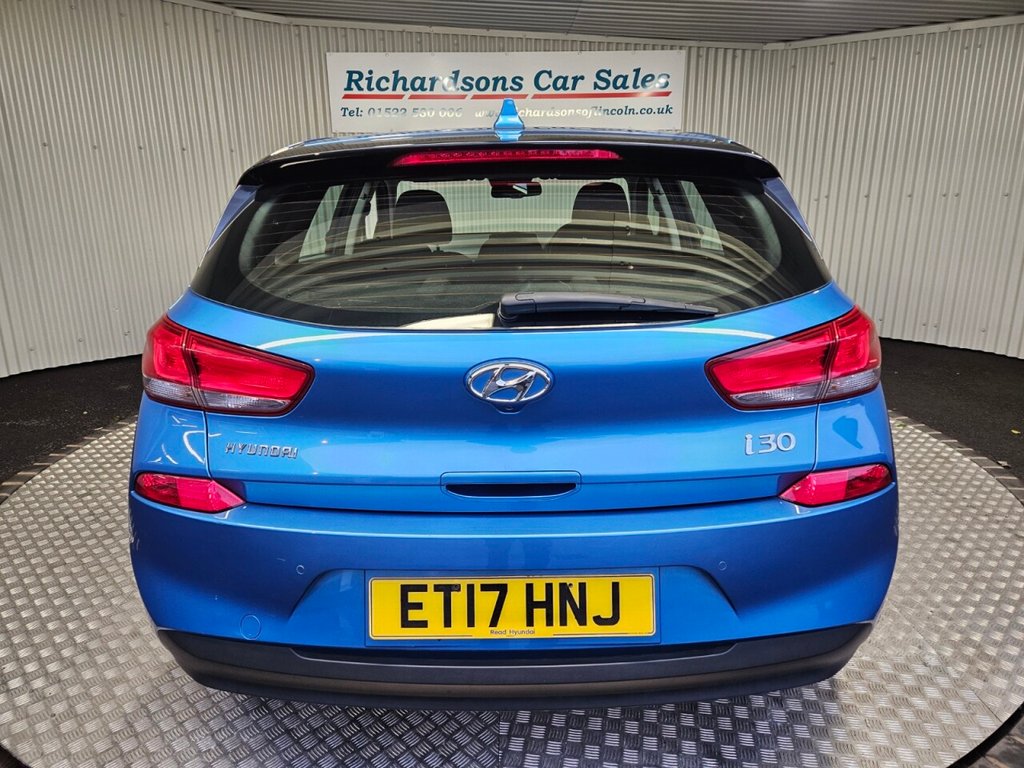 Used Hyundai i30 2017 for sale - 76883580: Photo 4