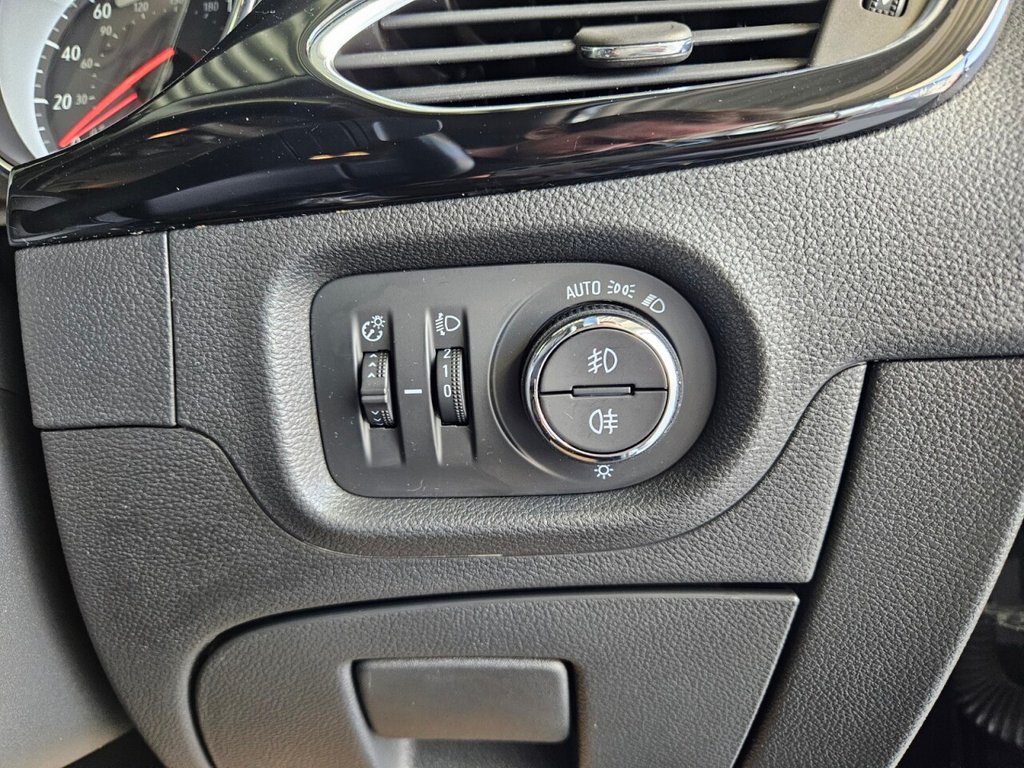 Used Vauxhall Astra 2018 for sale - 78167561: Photo 15