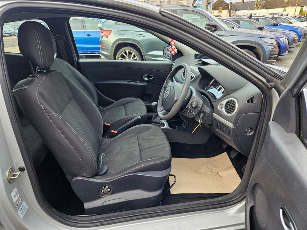 Used Renault Clio 2011 for sale - 76841516: Photo 10