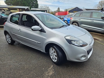 Used Renault Clio 2011 for sale - 76841516: Photo