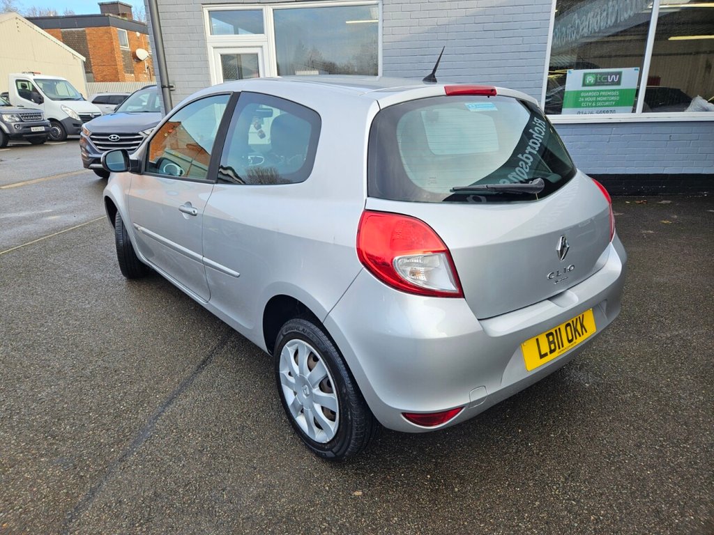 Used Renault Clio 2011 for sale - 76841516: Photo 4