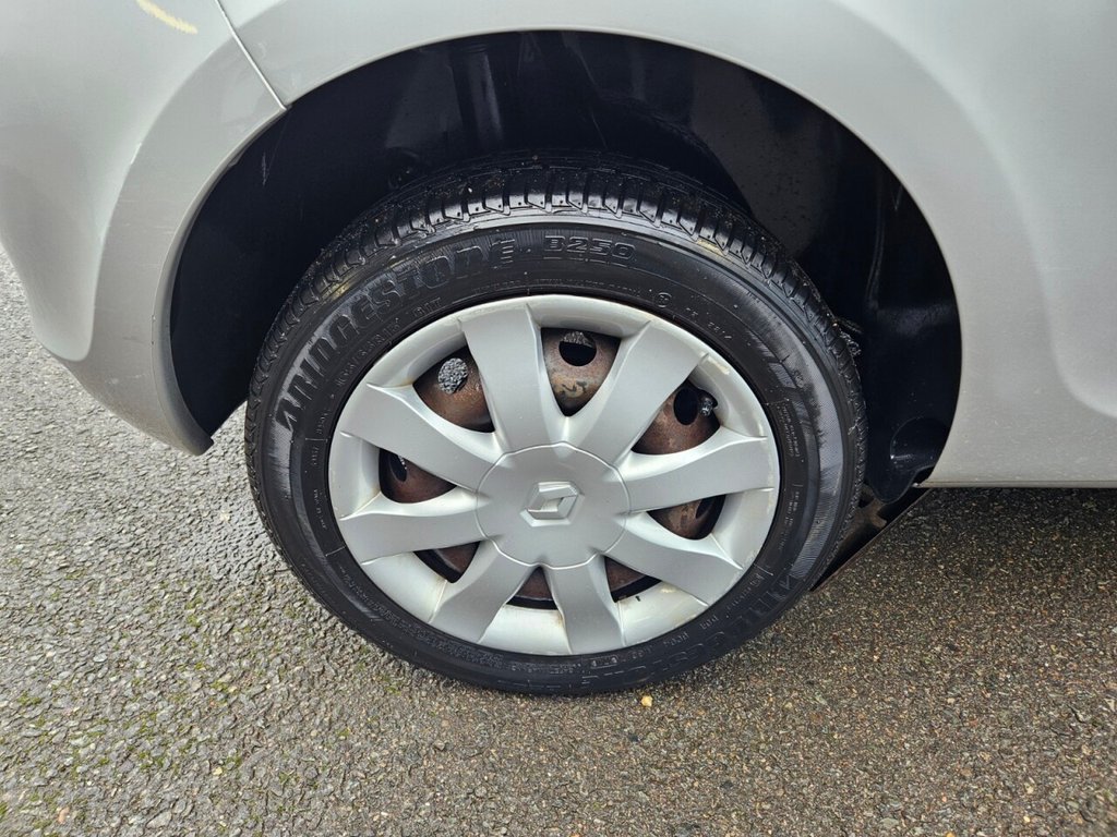 Used Renault Clio 2011 for sale - 76841516: Photo 7