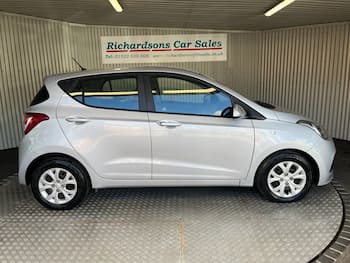 Used Hyundai i10 2017 for sale - 79871272: Photo