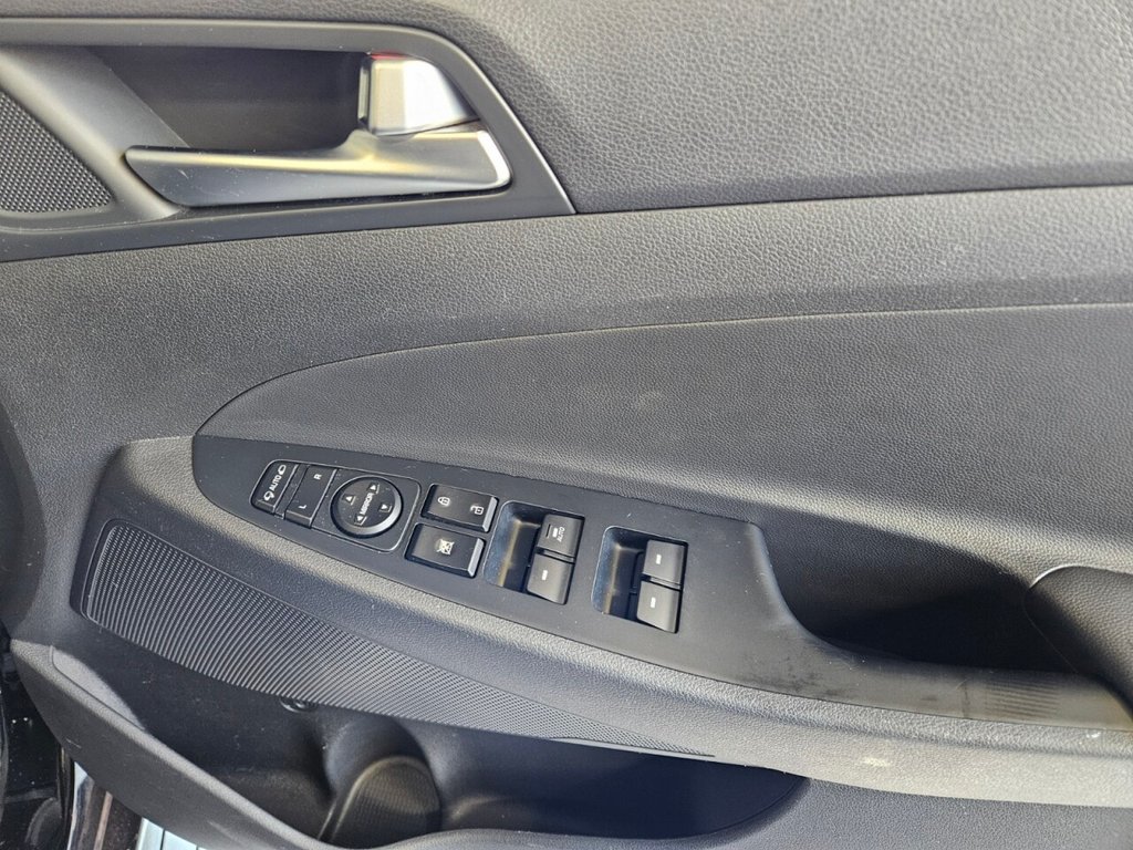 Used Hyundai TUCSON 2016 for sale - 76900620: Photo 32