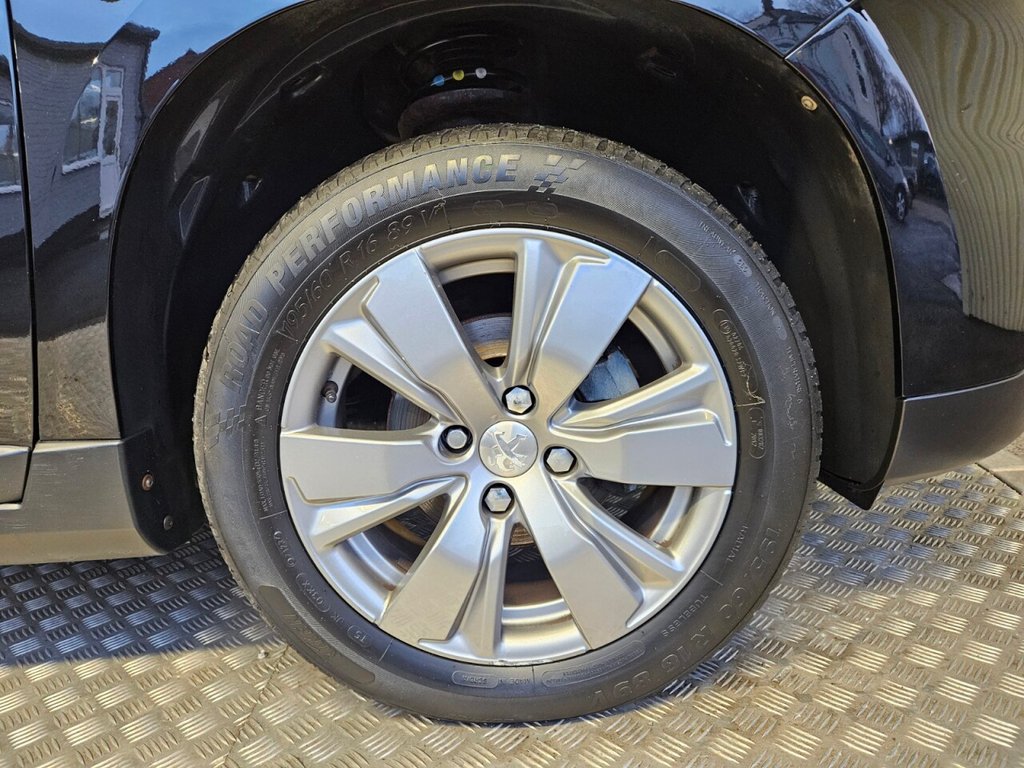 Used Peugeot 2008 2017 for sale - 76973718: Photo 10