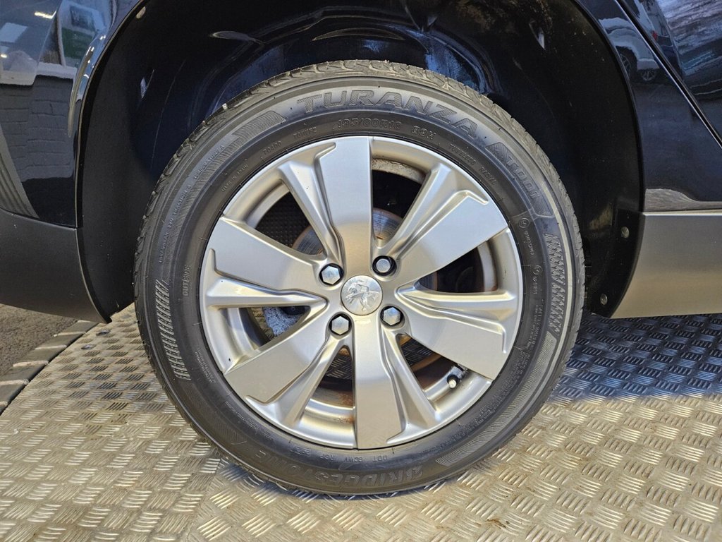 Used Peugeot 2008 2017 for sale - 76973718: Photo 11