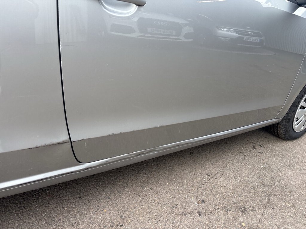 Used Volkswagen up! 2014 for sale - 78069409: Photo 9