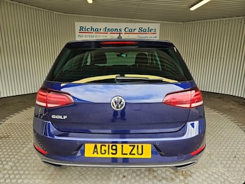 Used Volkswagen Golf 2019 for sale - 79103832: Photo
