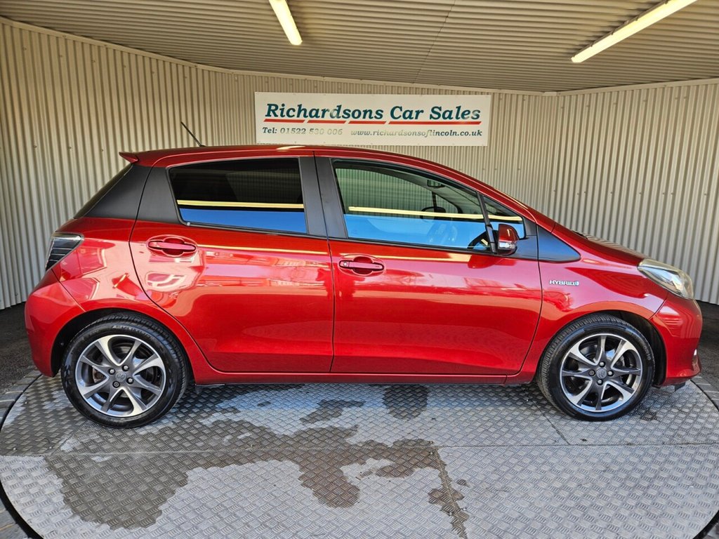 Used Toyota Yaris 2014 for sale - 77919972: Photo 2