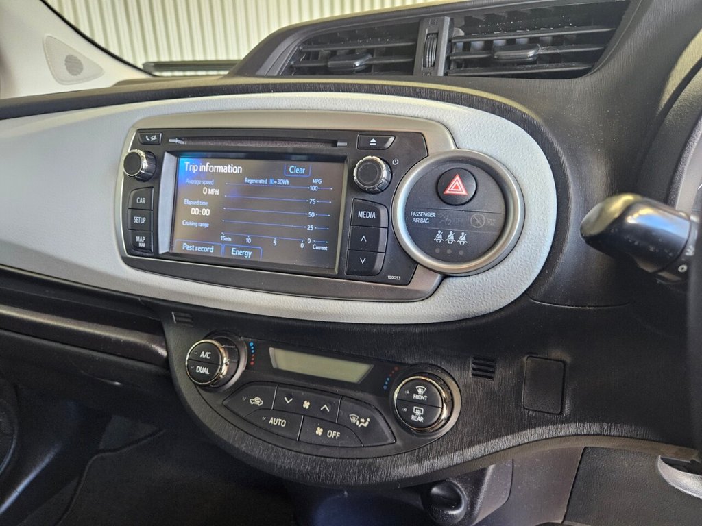 Used Toyota Yaris 2014 for sale - 77919972: Photo 22