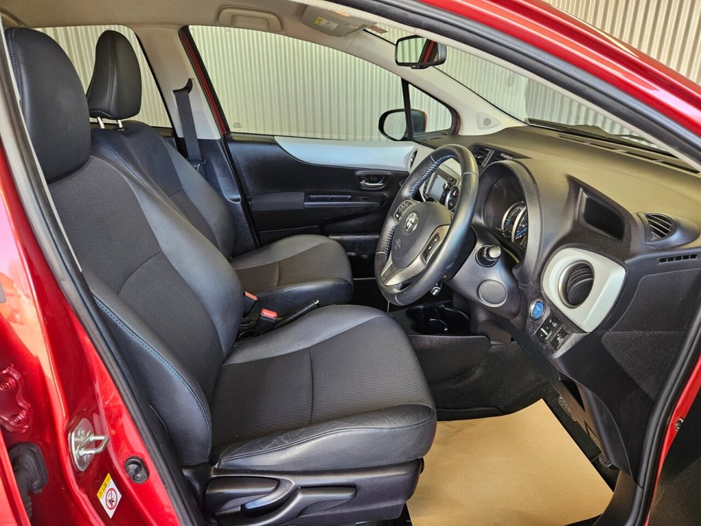 Used Toyota Yaris 2014 for sale - 77919972: Photo 27