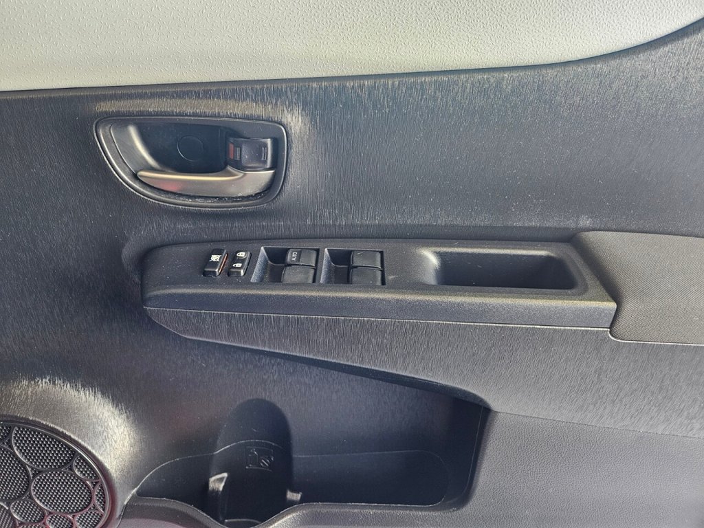 Used Toyota Yaris 2014 for sale - 77919972: Photo 30