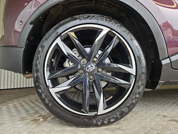 Used Toyota C-HR 2023 for sale - 79046704: Photo