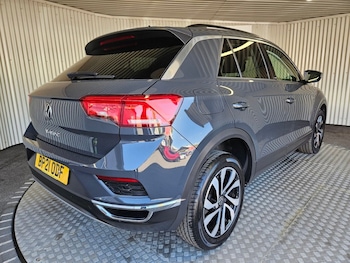 Used Volkswagen T-Roc 2021 for sale - 78597443: Photo