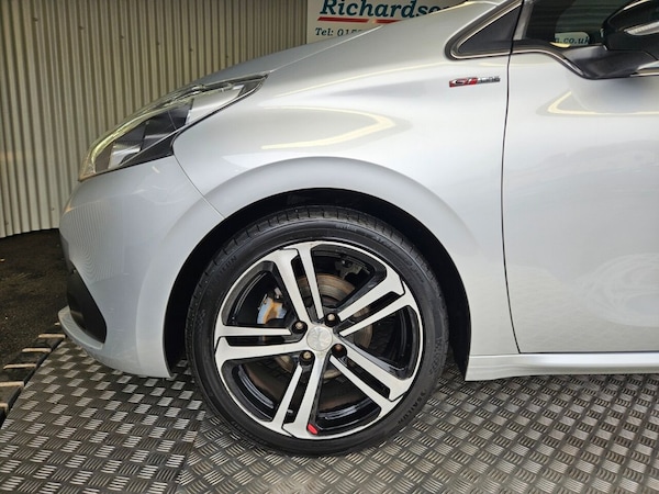Used Peugeot 208 2016 for sale - 75630514: Photo 11