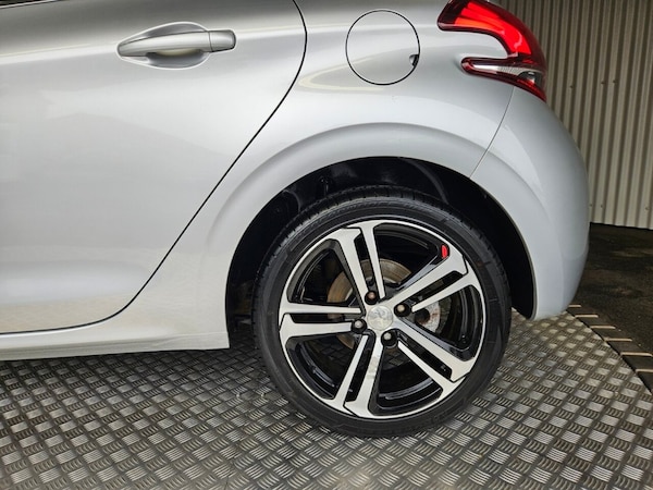 Used Peugeot 208 2016 for sale - 75630514: Photo 12