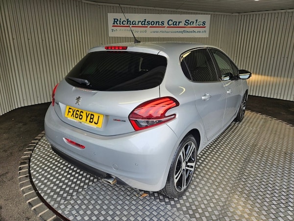 Used Peugeot 208 2016 for sale - 75630514: Photo 3